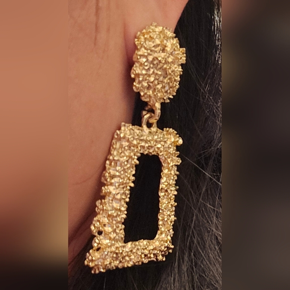 Fashionable earrings - Picture 2 of 5